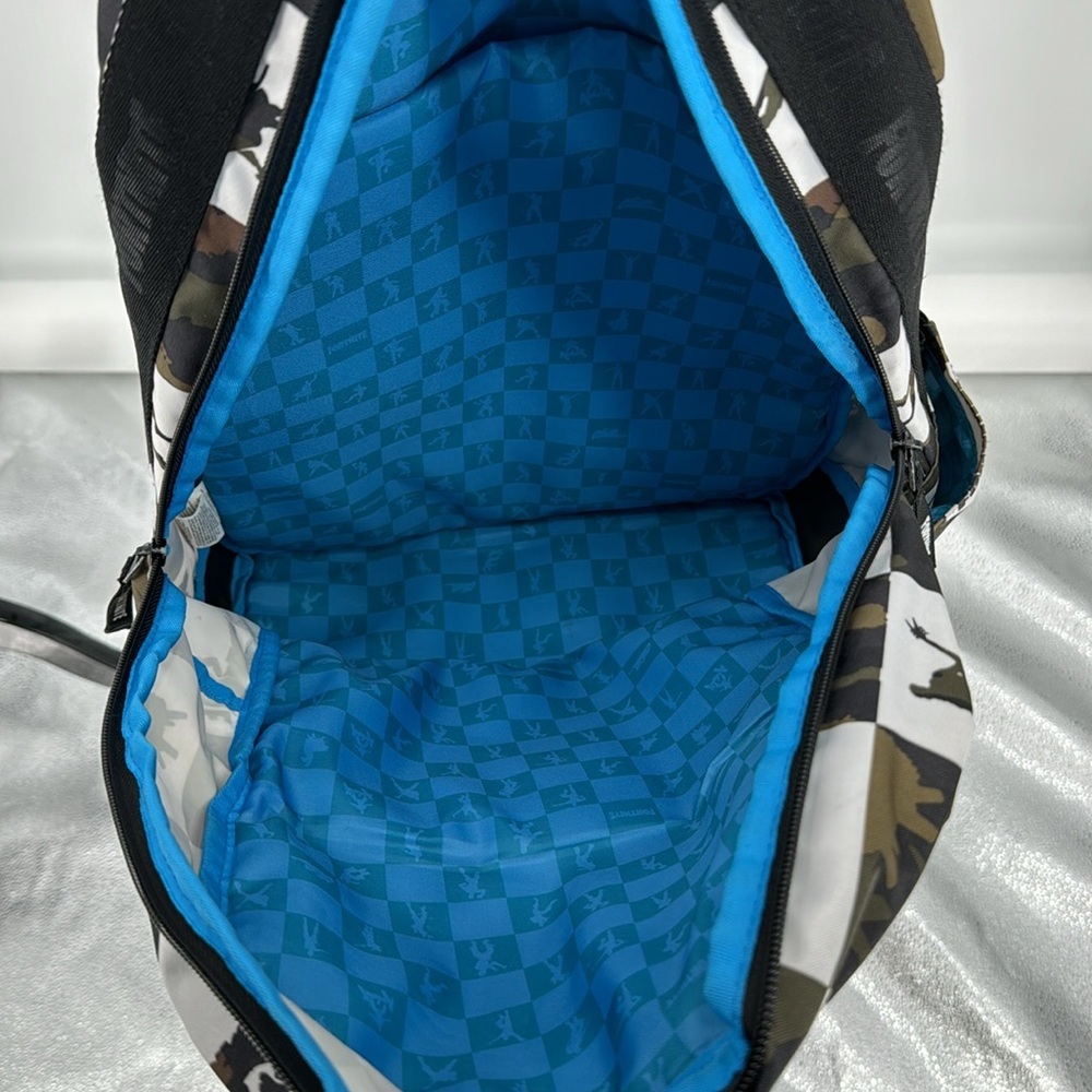 Fortnite Backpack - Picture 3 of 8